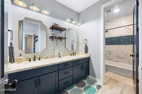 Bath - 37620 N 15th Ave, Phoenix, AZ 85086 photo 6 of 9