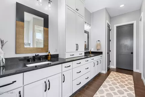 Bath - 37620 N 15th Ave, Phoenix, AZ 85086 photo 3 of 9