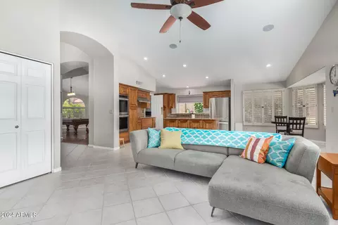 2942 E Redfield Rd, Phoenix, AZ 85032 photo 9