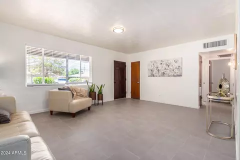 3532 E Cheery Lynn Rd, Phoenix, AZ 85018 photo 11