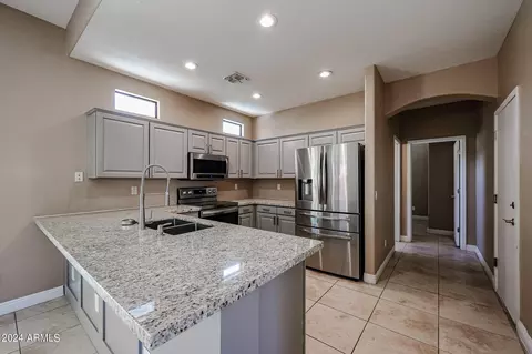 3027 E Fremont Rd, Phoenix, AZ 85042 photo 7