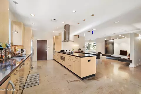 7734 N 13th Pl, Phoenix, AZ 85020 photo 2