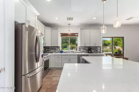 1526 E Azalea Dr, Gilbert, AZ 85298 photo 12