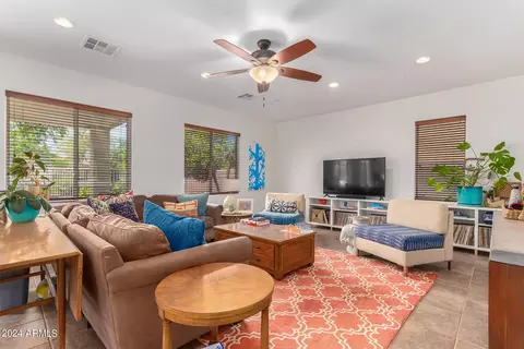 1526 E Azalea Dr, Gilbert, AZ 85298 photo 5