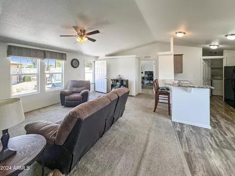 555 W Warner Rd #4, Chandler, AZ 85225