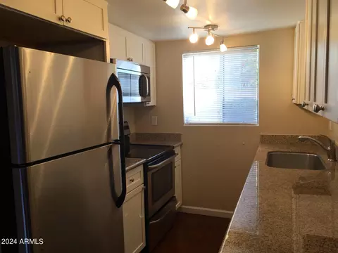 8510 N Central Ave #16, Phoenix, AZ 85020