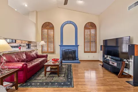 Living - 251 E Vera Ln, Tempe, AZ 85284 photo 4 of 5