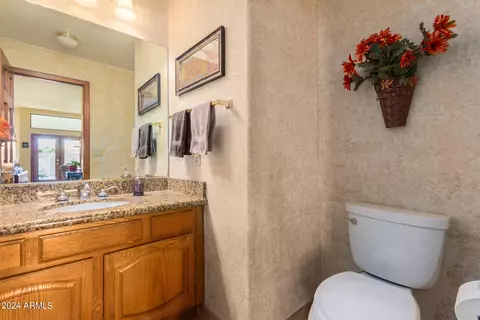 Bath - 251 E Vera Ln, Tempe, AZ 85284 photo 1 of 3