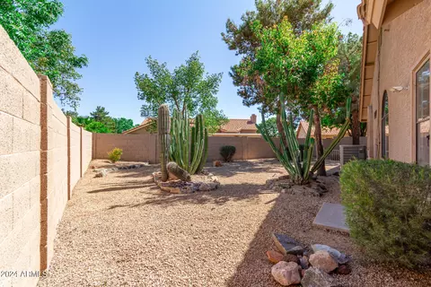 Exterior - 251 E Vera Ln, Tempe, AZ 85284 photo 14 of 16