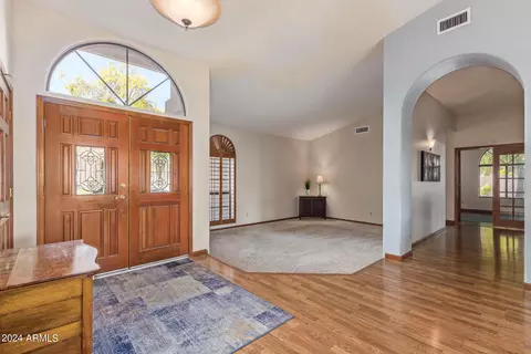 Entry Way - 251 E Vera Ln, Tempe, AZ 85284 photo 1 of 5