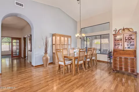 Dining - 251 E Vera Ln, Tempe, AZ 85284 photo 2 of 5