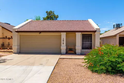 1618 N Comanche Dr, Chandler, AZ 85224