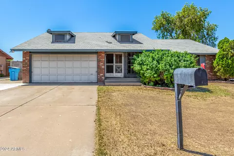 7817 W Cora Ln, Phoenix, AZ 85033