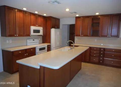 4703 E Greenway St, Mesa, AZ 85205 photo 3