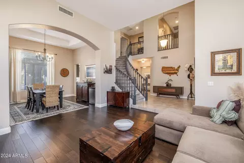 386 E Horseshoe Ave, Gilbert, AZ 85296 photo 4