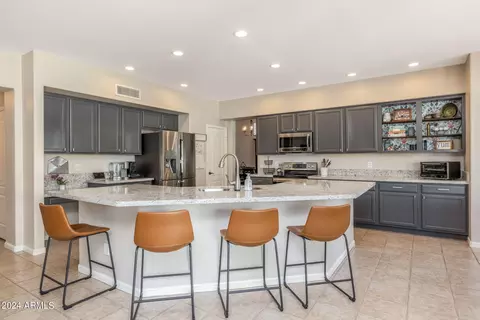 386 E Horseshoe Ave, Gilbert, AZ 85296 photo 7