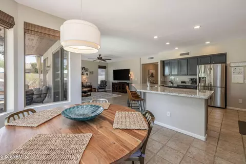 386 E Horseshoe Ave, Gilbert, AZ 85296 photo 12