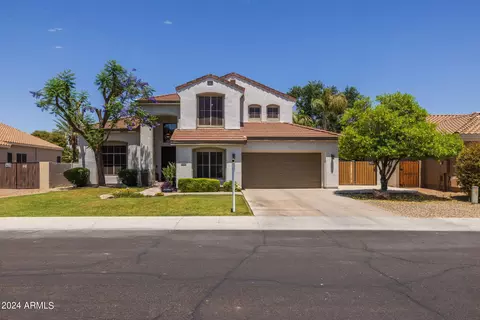 386 E Horseshoe Ave, Gilbert, AZ 85296