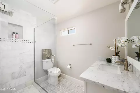 5221 N 34th Pl, Phoenix, AZ 85018 photo 17