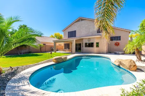 374 W Goldfinch Way, Chandler, AZ 85286