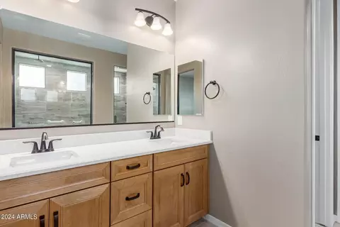 Bath - 3161 S 183rd Dr, Goodyear, AZ 85338 photo 2 of 7