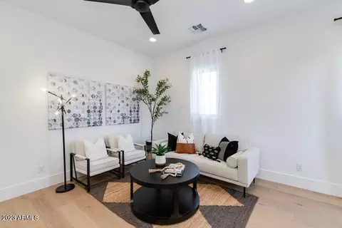 4340 E Cheery Lynn Rd, Phoenix, AZ 85018 photo 8