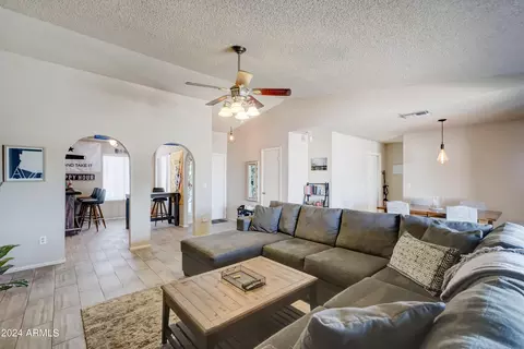 4867 E Capistrano Ave, Phoenix, AZ 85044 photo 6