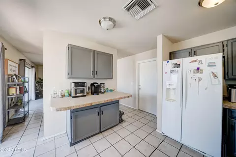 4867 E Capistrano Ave, Phoenix, AZ 85044 photo 12