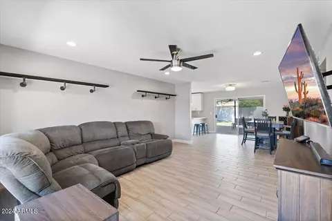 3302 E Helena Dr, Phoenix, AZ 85032 photo 4
