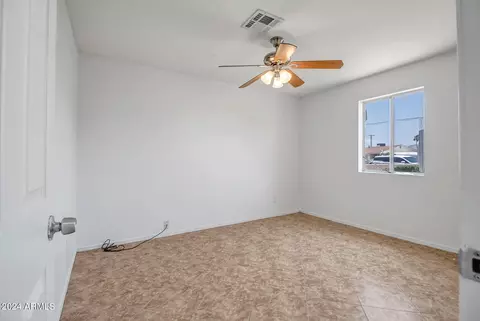 4423 S 36th Dr, Phoenix, AZ 85041 photo 17