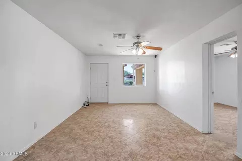 4423 S 36th Dr, Phoenix, AZ 85041 photo 5