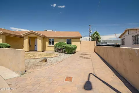 4423 S 36th Dr, Phoenix, AZ 85041 photo 2