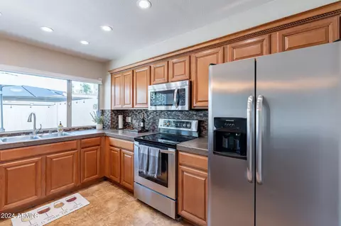 8381 E Indian School Rd, Scottsdale, AZ 85251