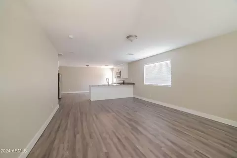 4922 S 23rd Dr, Phoenix, AZ 85041 photo 9