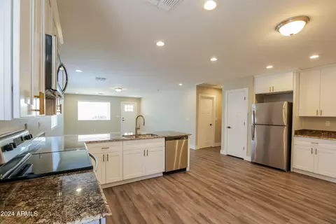 4922 S 23rd Dr, Phoenix, AZ 85041 photo 6