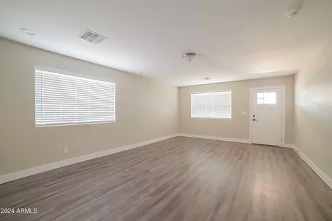 4922 S 23rd Dr, Phoenix, AZ 85041 photo 8