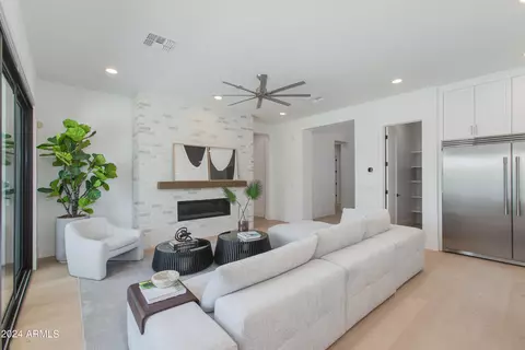 3737 E Amelia Ave, Phoenix, AZ 85018 photo 5