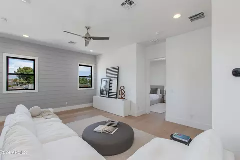3737 E Amelia Ave, Phoenix, AZ 85018 photo 15