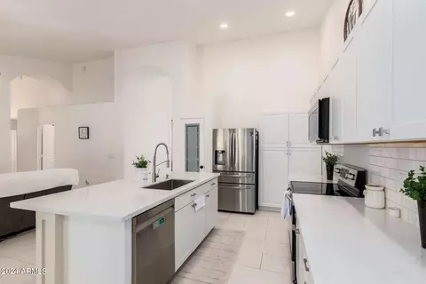 1555 E Park Ave, Gilbert, AZ 85234 photo 11