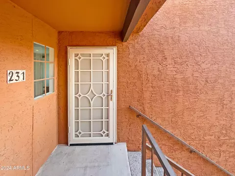 4704 E Paradise Village Pkwy N #231, Phoenix, AZ 85032