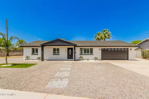 8330 Earll Dr, Scottsdale, AZ 85251