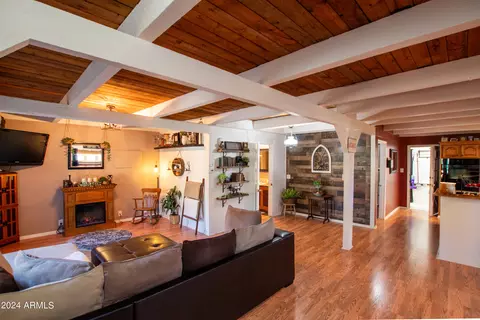 3445 N Pine Creek Dr, Pine, AZ 85544