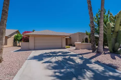 9220 W Wescott Dr, Peoria, AZ 85382