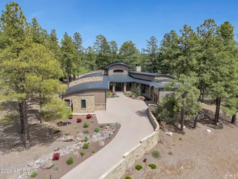 3827 S Clubhouse Cir, Flagstaff, AZ 86005