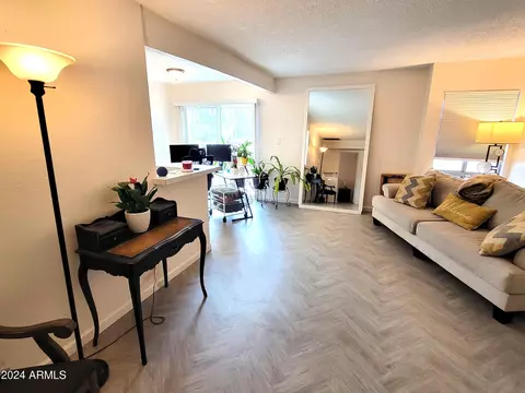 1701 W Tuckey Ln #236, Phoenix, AZ 85015