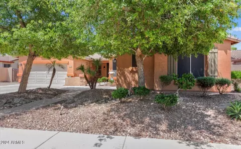 5336 W Siesta Way W, Laveen, AZ 85339