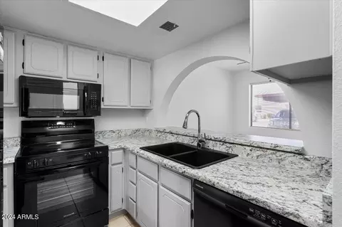 1327 S Mitchell Dr, Tempe, AZ 85281 photo 9