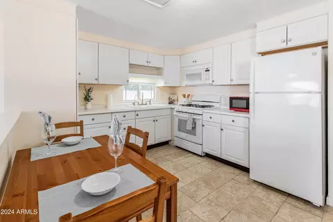 1525 E Helena Dr, Phoenix, AZ 85022 photo 7