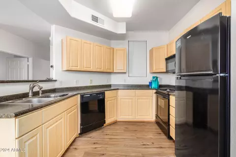 5303 N 7th St #321, Phoenix, AZ 85014 photo 13