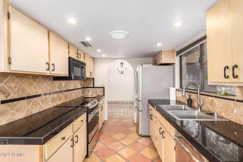 1630 E Redfield Rd, Tempe, AZ 85283 photo 7